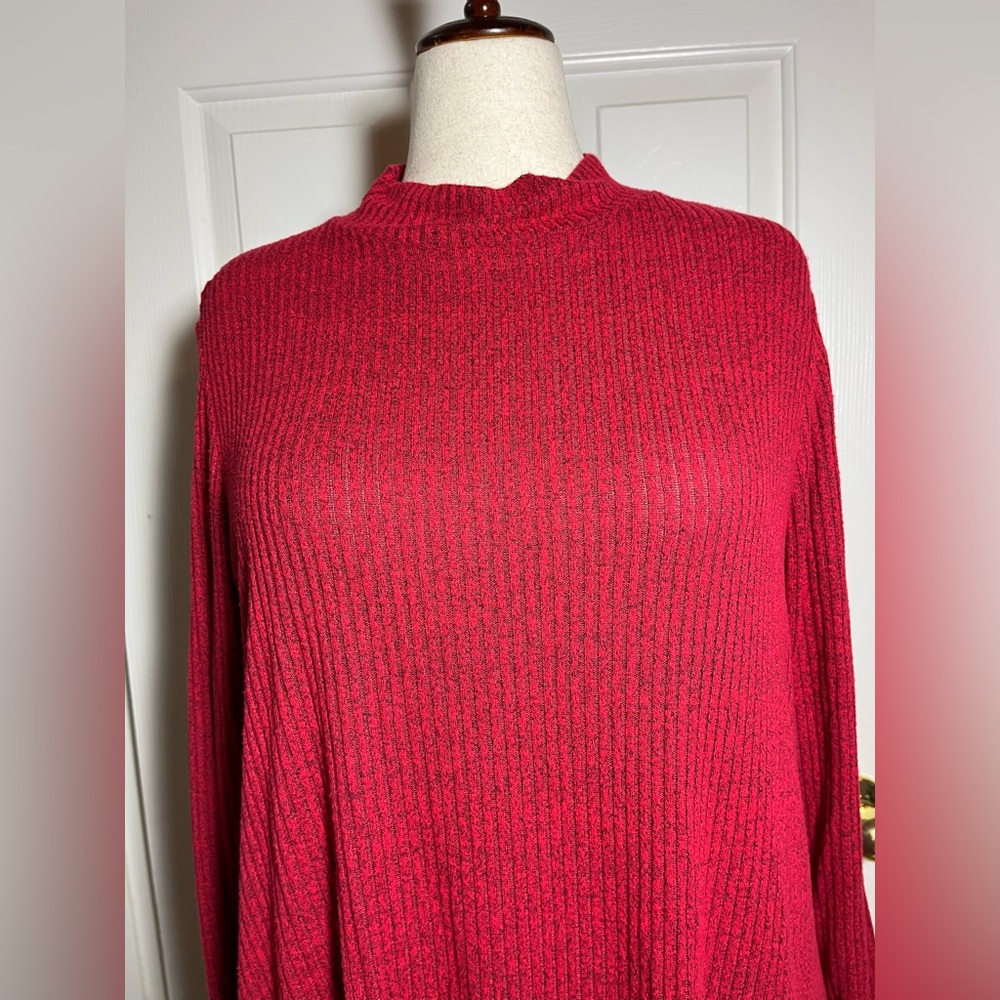 Lane Bryant Red Textured Women’s Swing Top - Picture 2 of 7